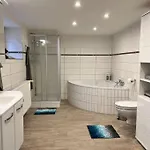 Gemuetliches Reihenhaus Mit Terrasse *