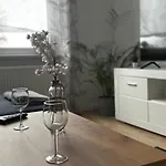 Gemuetliches Reihenhaus Mit Terrasse