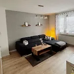 Gemuetliches Reihenhaus Mit Terrasse * Magdeburgo