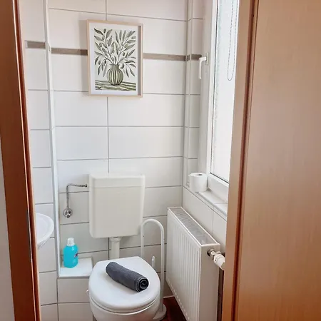 Gemuetliches Reihenhaus Mit Terrasse דירה
