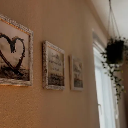 Gemuetliches Reihenhaus Mit Terrasse شقة ماغديبورغ