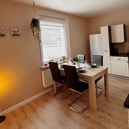 Gemuetliches Reihenhaus Mit Terrasse شقة *