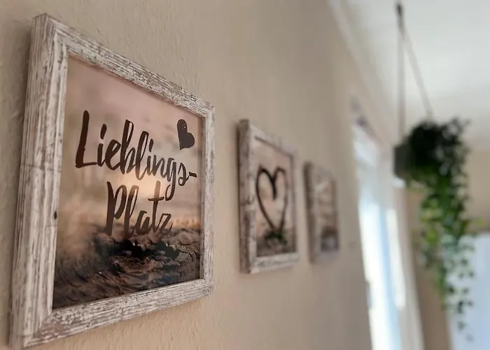 Gemuetliches Reihenhaus Mit Terrasse * Magdeburg