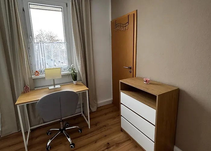 شقة Gemuetliches Reihenhaus Mit Terrasse