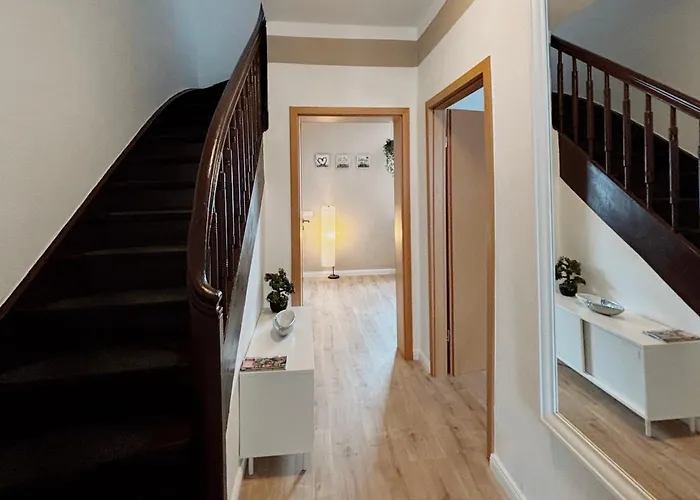 شقة Gemuetliches Reihenhaus Mit Terrasse