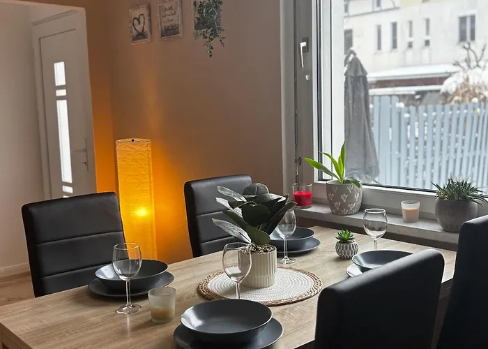 Gemuetliches Reihenhaus Mit Terrasse